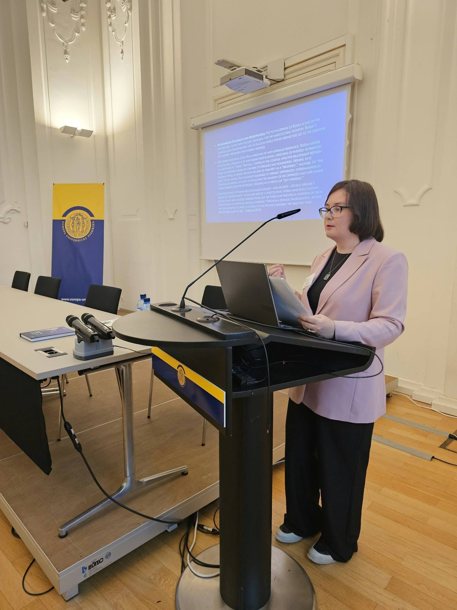 Svitlana Biedarieva delivering the KIU Summer School keynote at European University Viadrina.